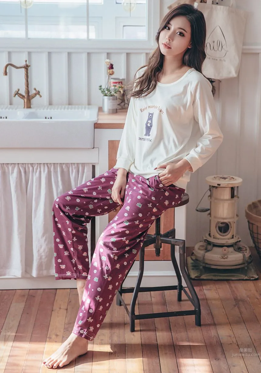 Korean Model Park Da Hyun Lologirl Pajama Series Three photo 126