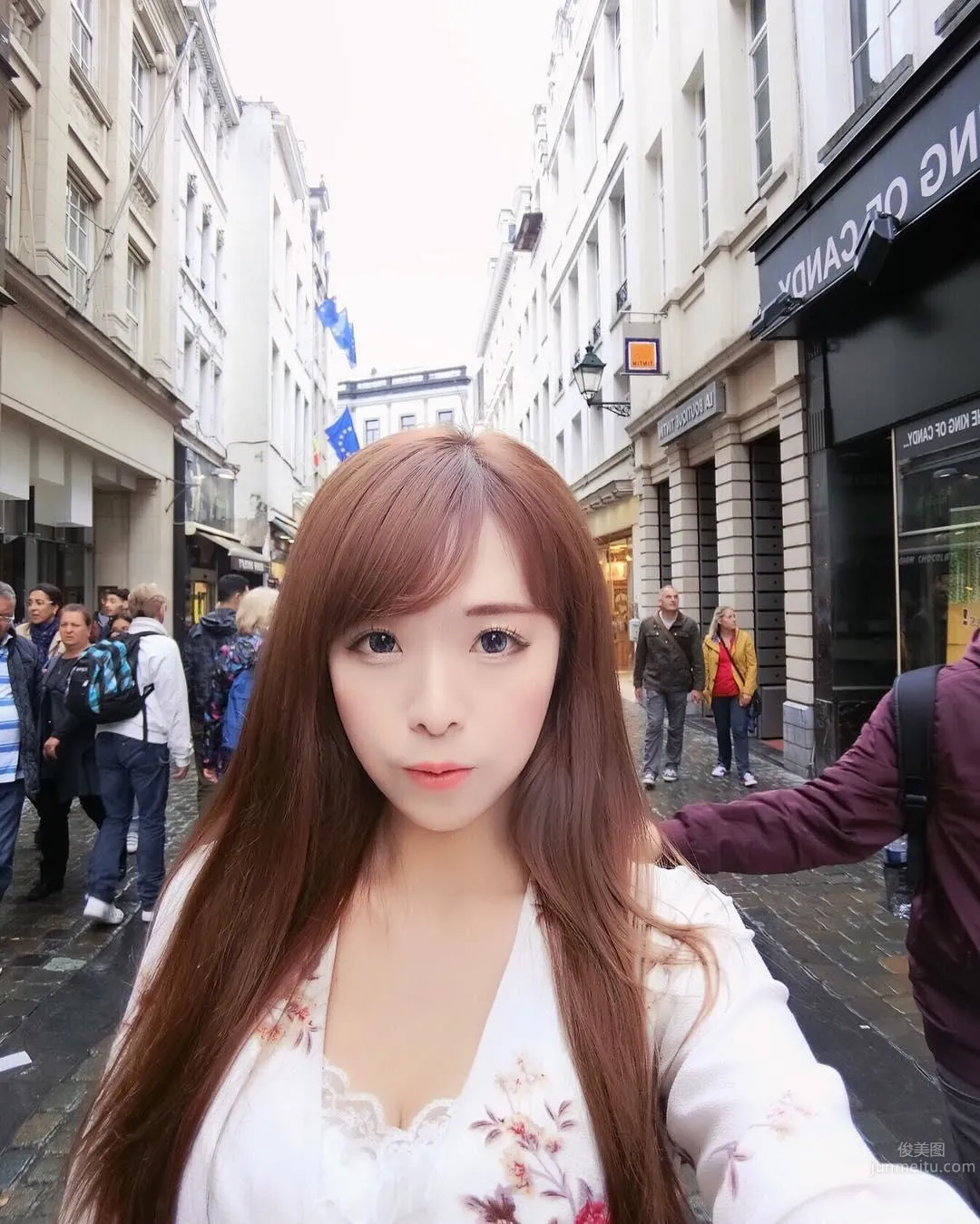 Zhang Xiaorou, Super Hot Online Shop Owner photo 27