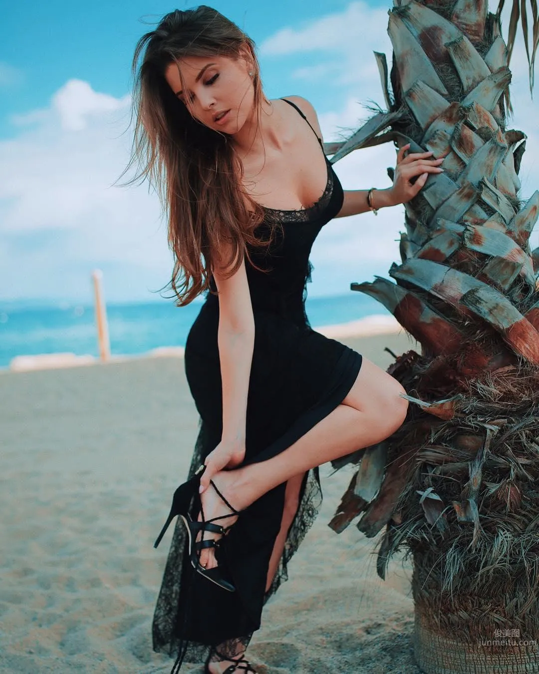 Amanda Cerny - The Hilarious Sexy Hot Model photo 57