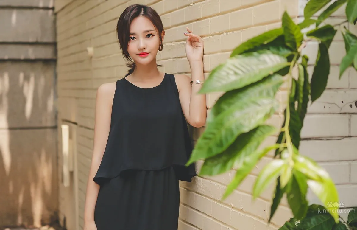 Korean Model Yeonjieun maybeach Casual Wear photo 38