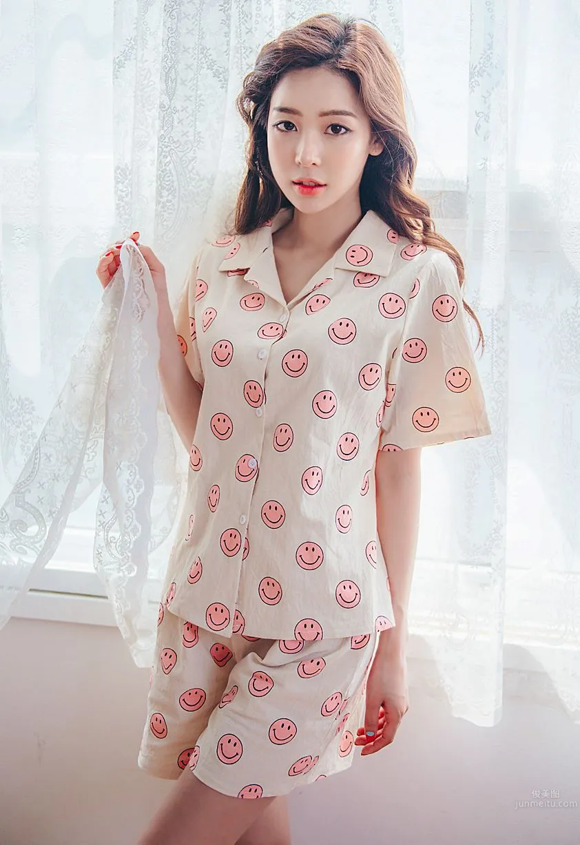 Korean Model Park Da Hyun Lologirl Pajama Series Three photo 138