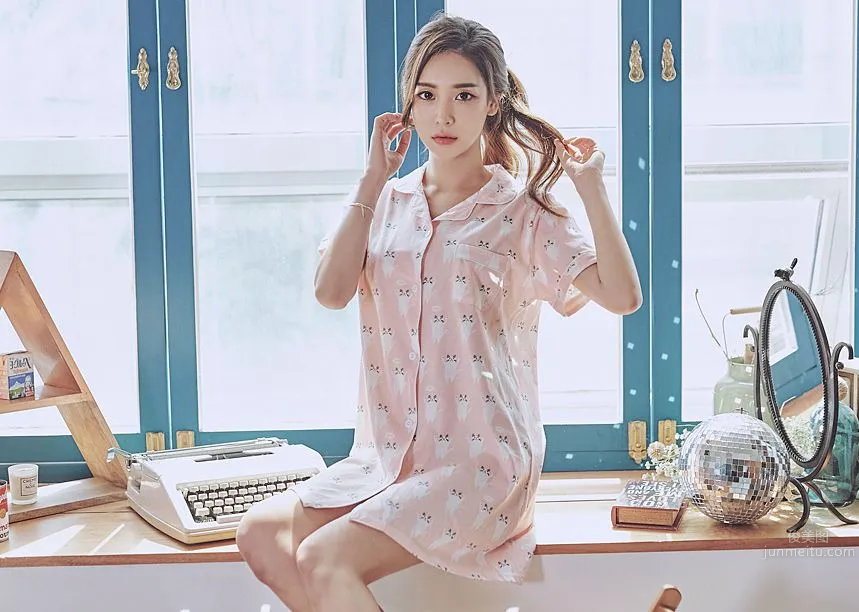 Korean Model Park Da Hyun Lologirl Pajama Series Three photo 126
