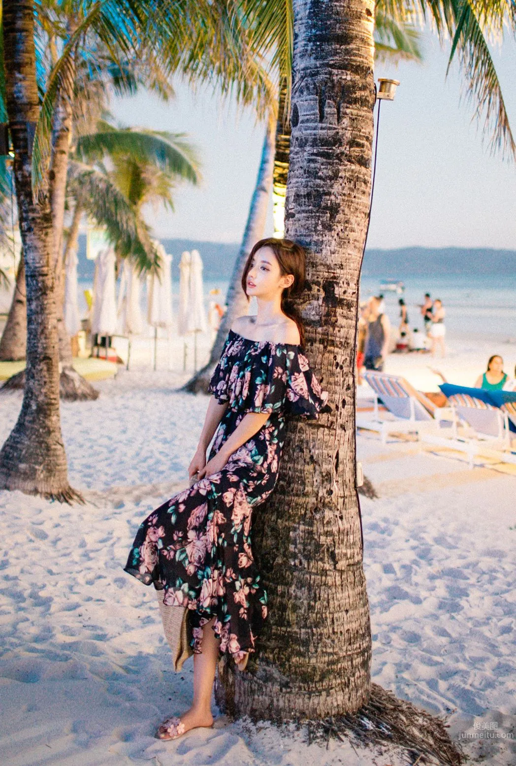 Son Yoon Joo, 2016 Beach Photo Series photo 55