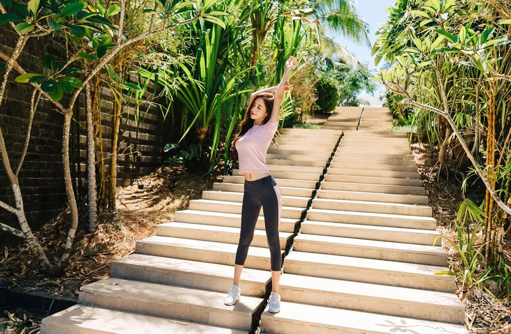 Son Yoon Joo, 2016 Beach Photo Series photo 69