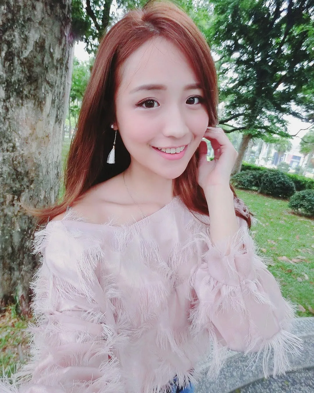 高雄正妹Hebbe Cheng 扮笑容最甜美的空姐_31
