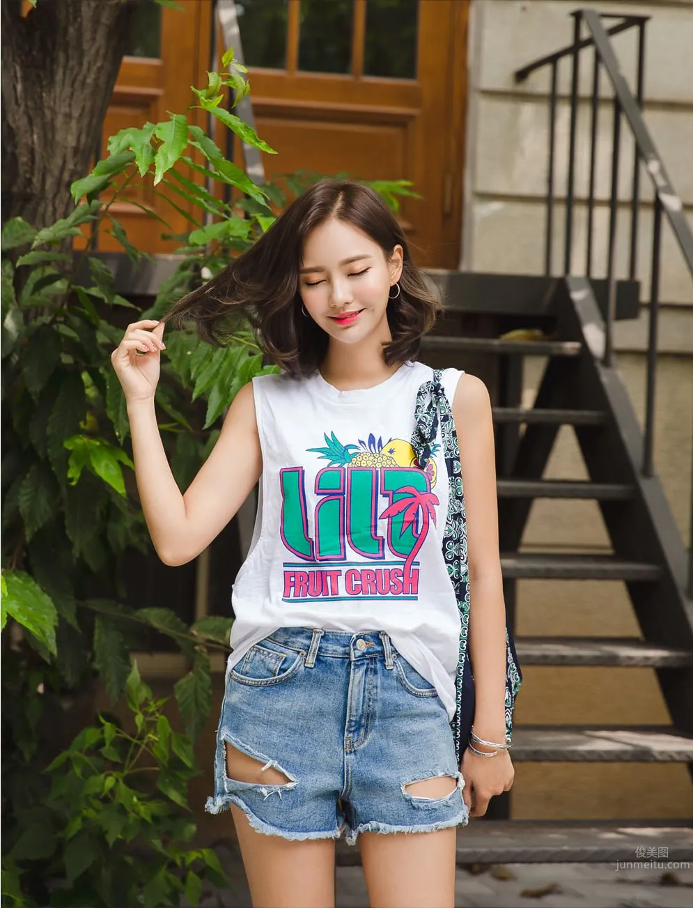 Korean Model Yeonjieun maybeach Casual Wear photo 11