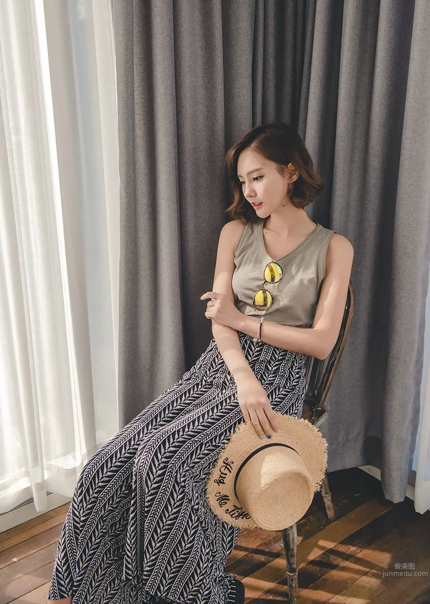 Korean Model Yeonjieun maybeach Casual Wear Series 4 photo 11