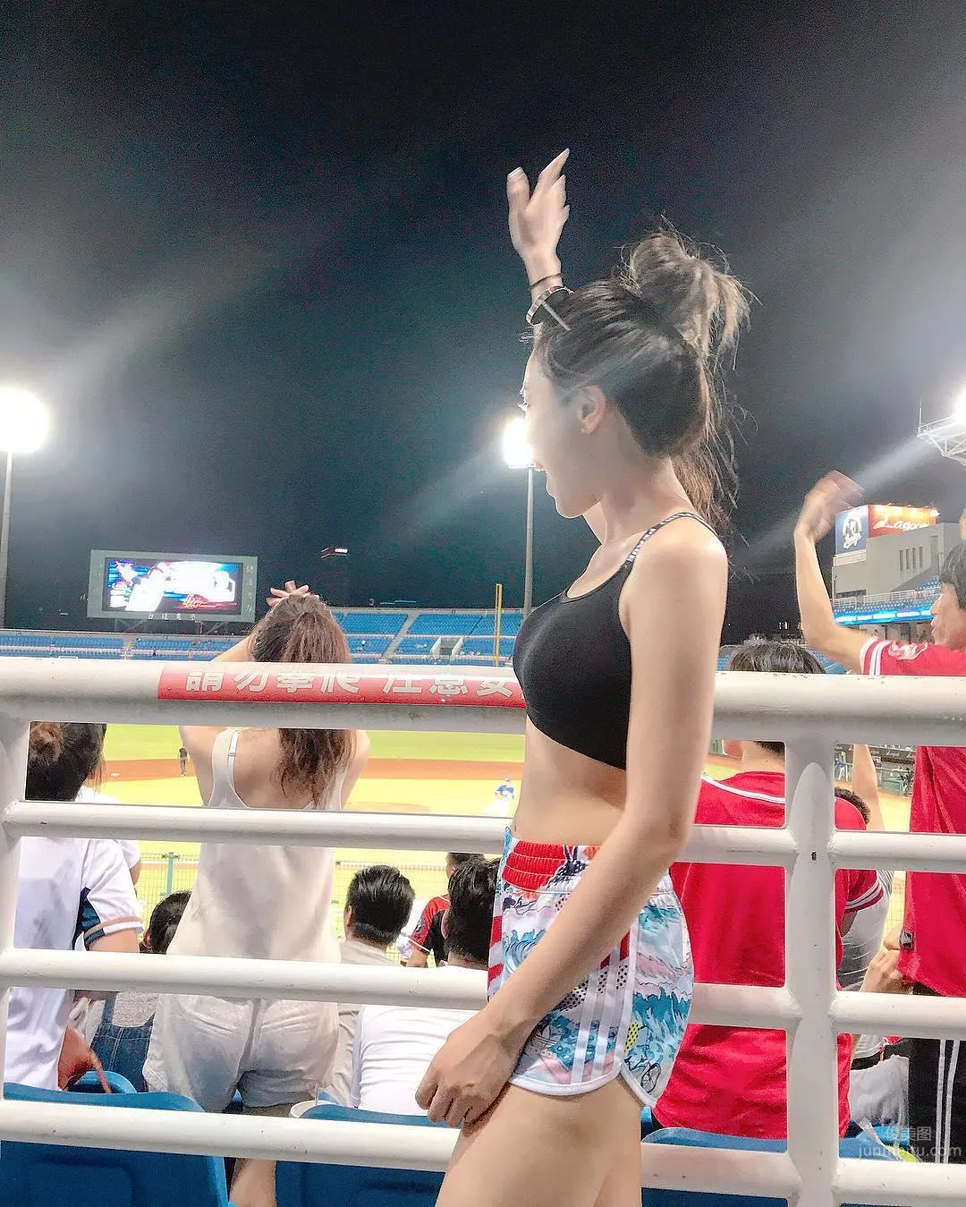 Bikini Beauty Huang Yuyi, You Cannot Look Away for a Second photo 8