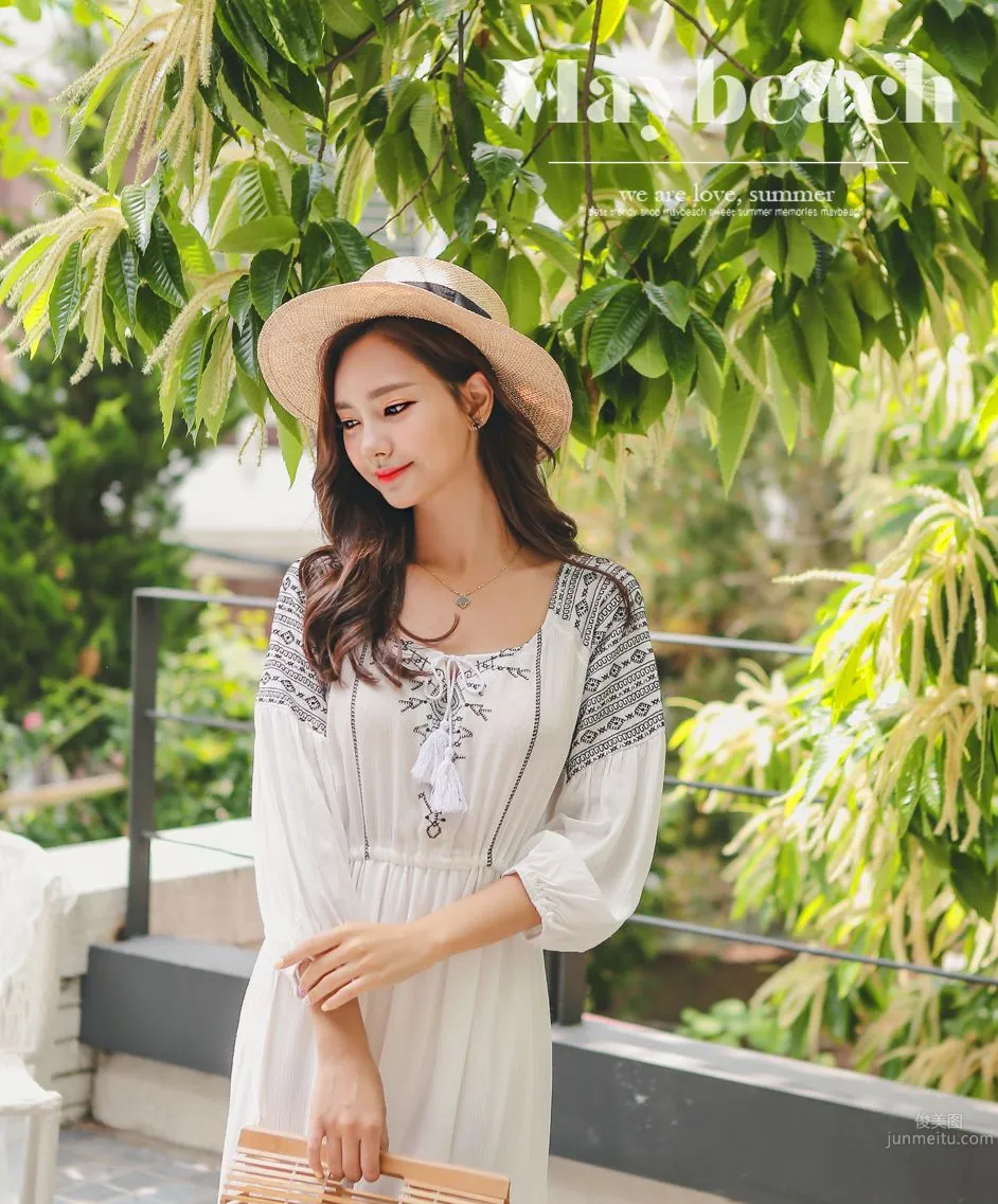Korean Model Yeonjieun maybeach Casual Wear Series 3 photo 8