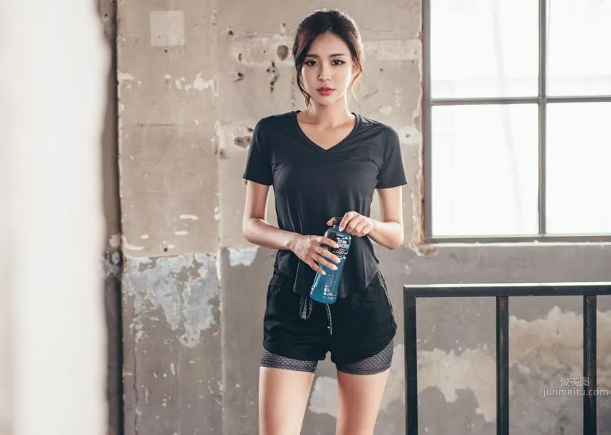 Korean Model Park Da Hyun Lologirl Sportswear Series One photo 71
