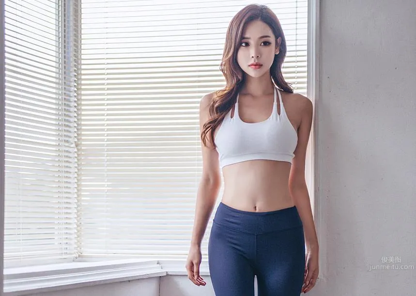 Korean Model Park Da Hyun Lologirl Sportswear Series One photo 29