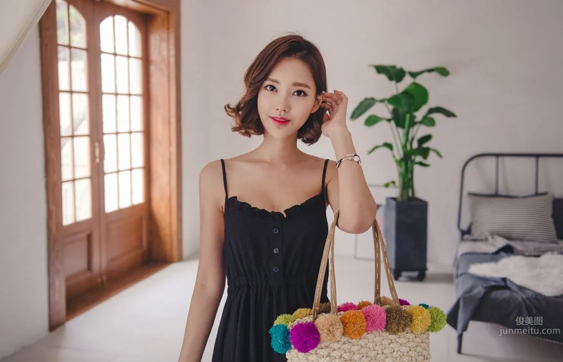 Korean Model Yeonjieun maybeach Casual Wear Series 3 photo 60