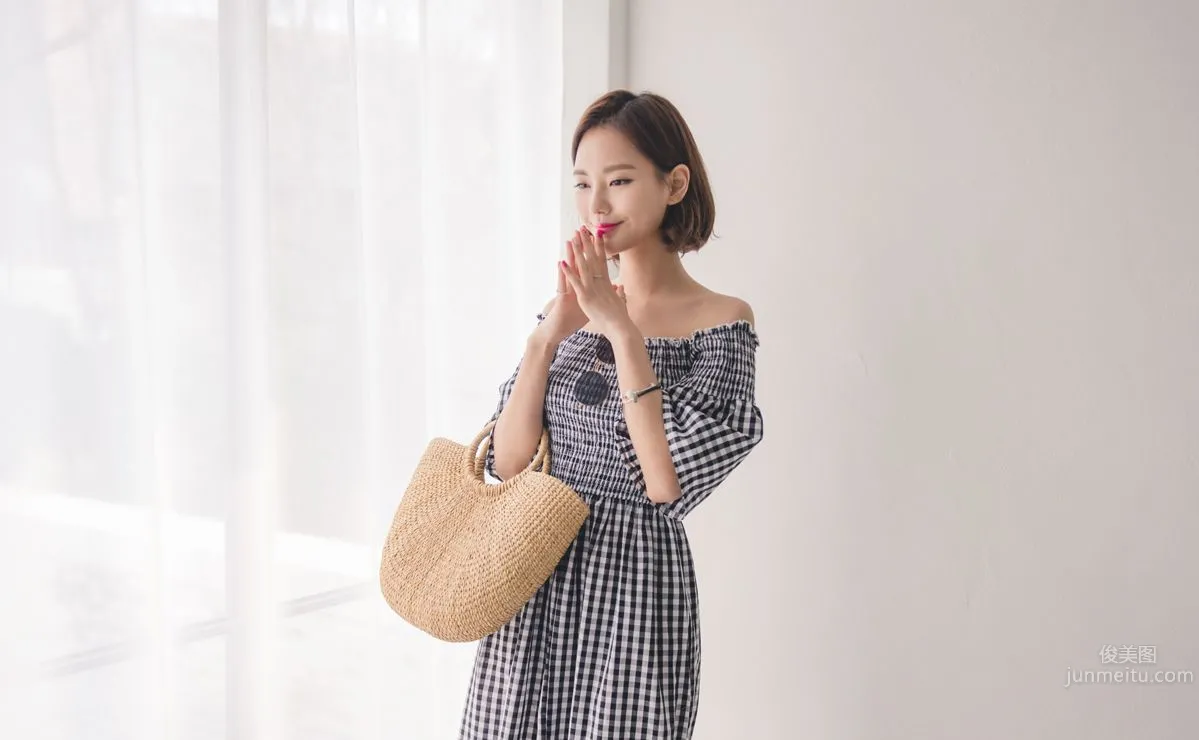 Korean Model Yeonjieun maybeach Casual Wear Series 4 photo 73