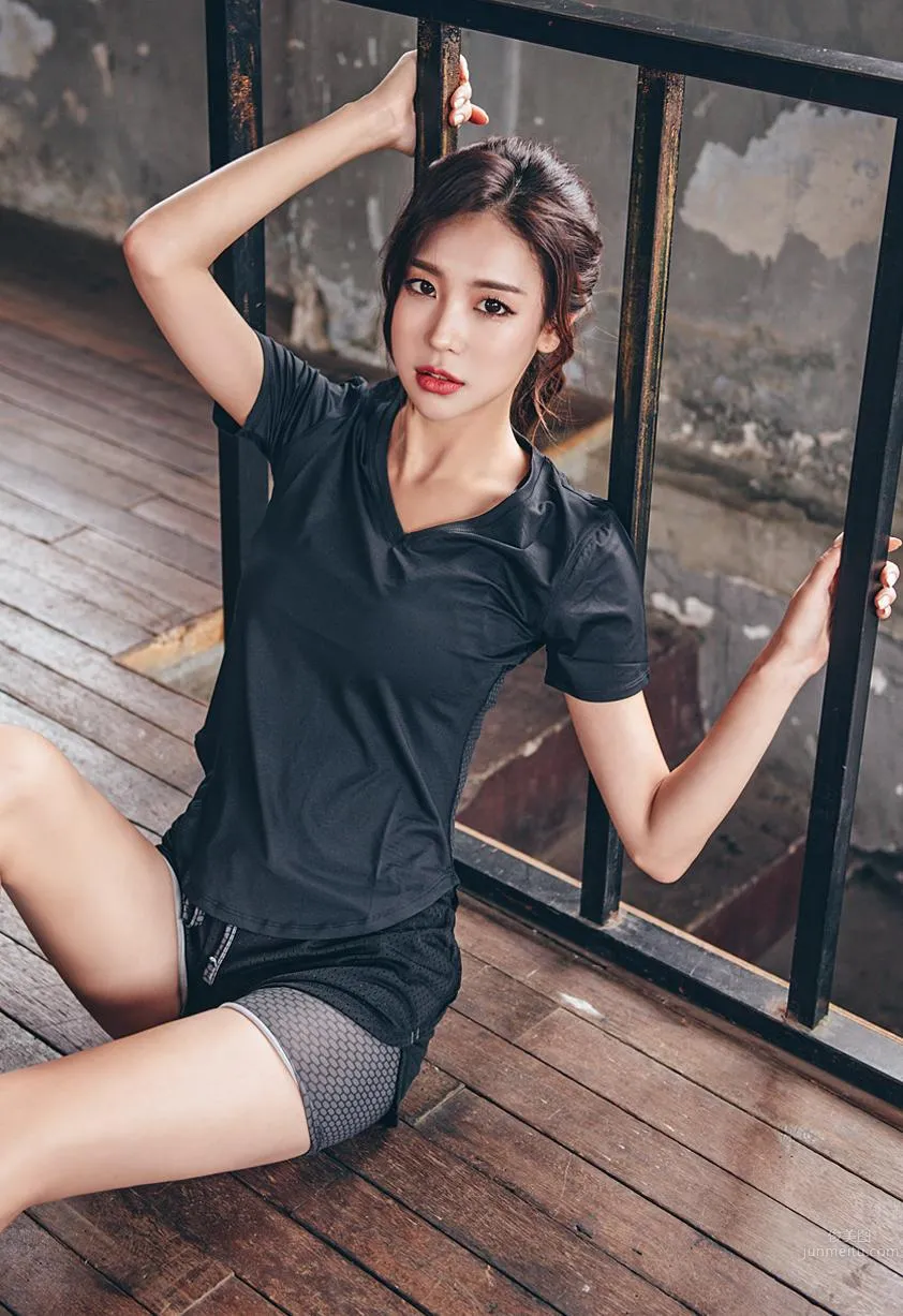 Korean Model Park Da Hyun Lologirl Sportswear Series One photo 72