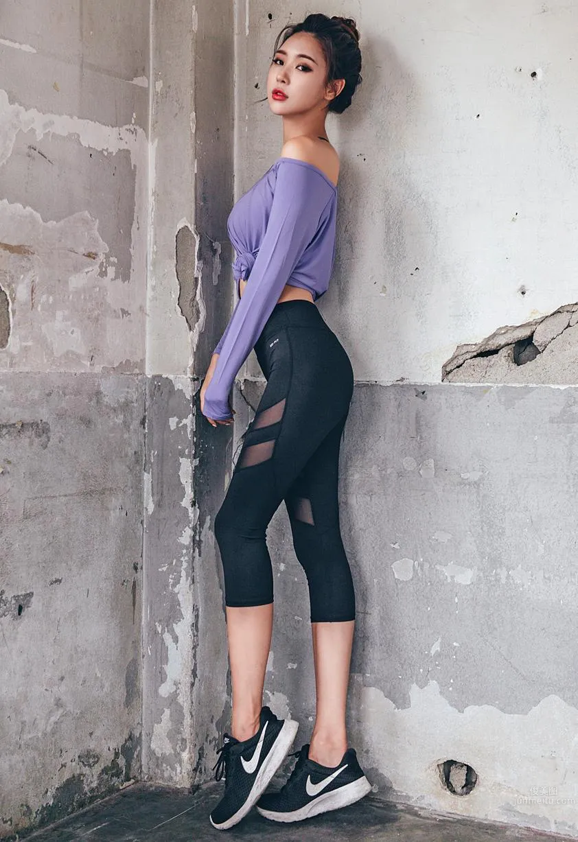 Korean Model Park Da Hyun Lologirl Sportswear Series One photo 82