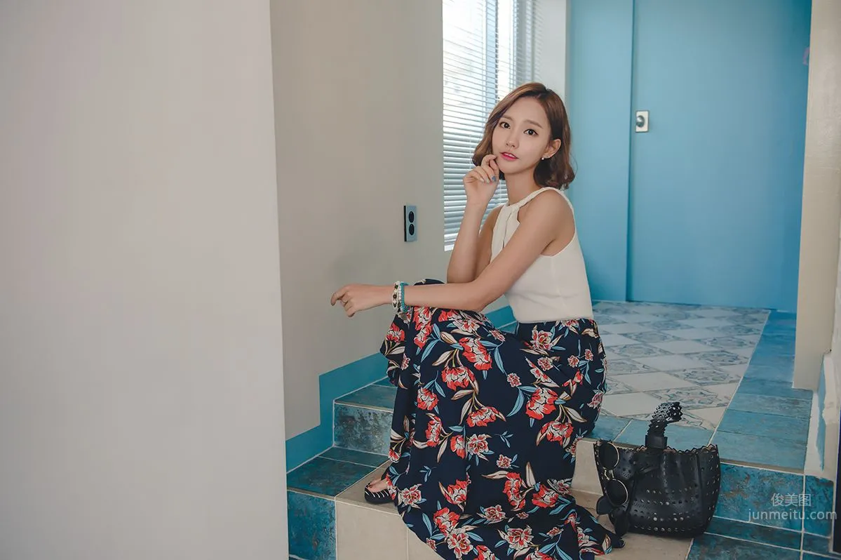 Korean Model Yeonjieun maybeach Casual Wear Series 4 photo 35