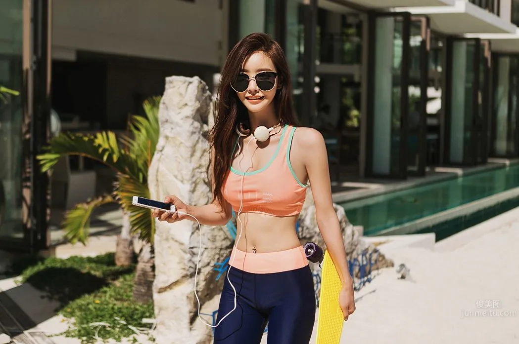 Son Yoon Joo - 2016 Refreshing Sportswear Series photo 2