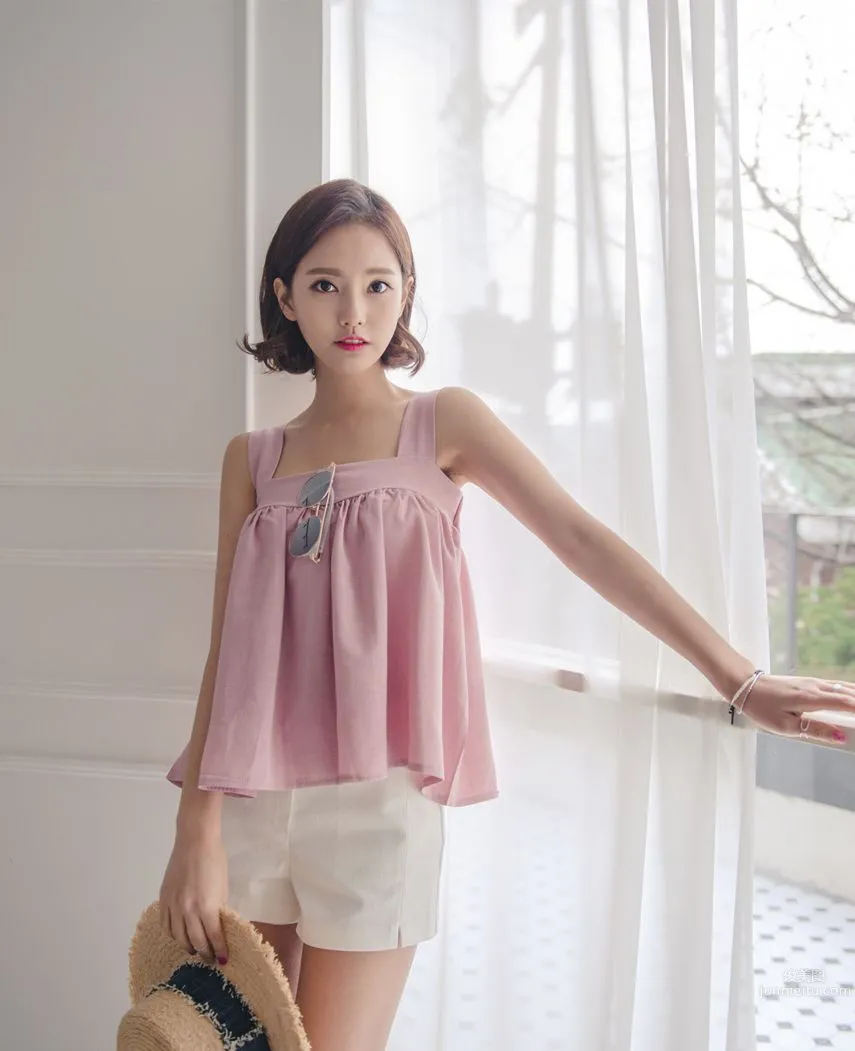 Korean Model Yeonjieun maybeach Casual Wear Series 3 photo 13