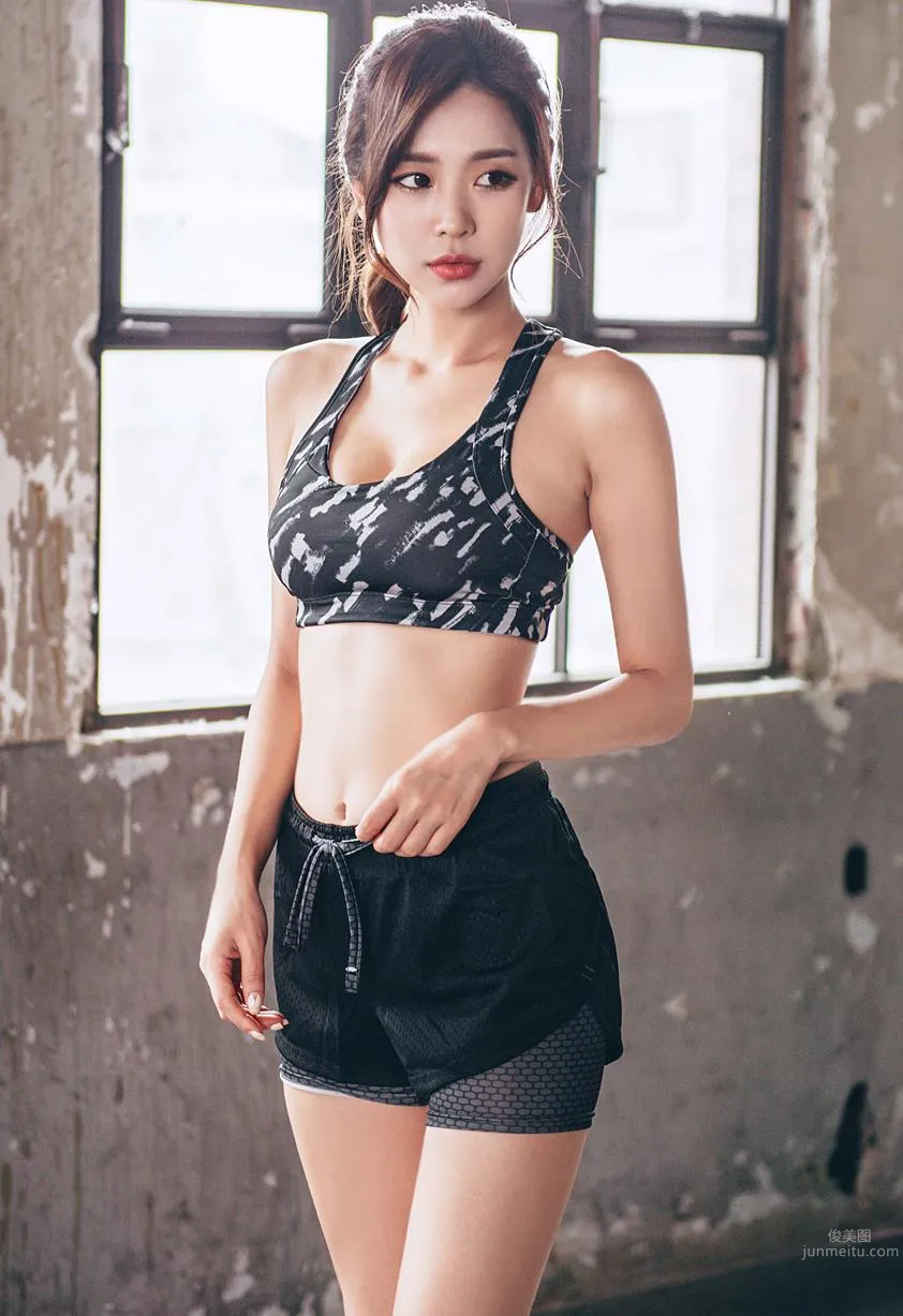 Korean Model Park Da Hyun Lologirl Sportswear Series One photo 58