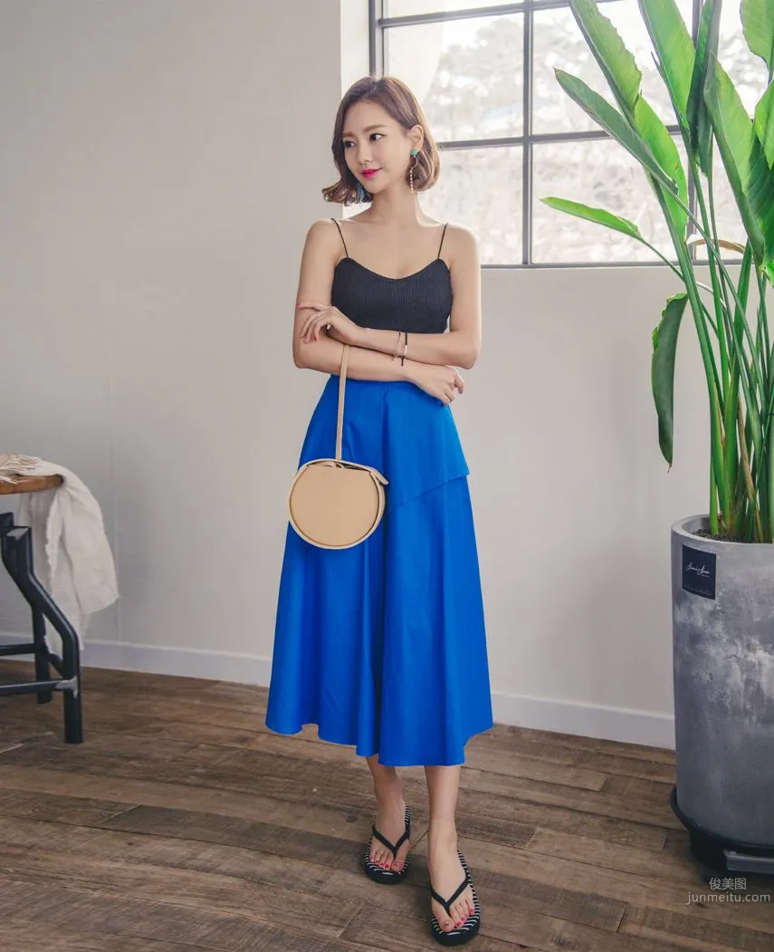 Korean Model Yeonjieun maybeach Casual Wear Series 3 photo 49