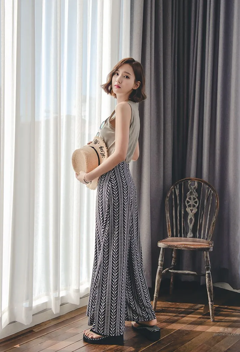 Korean Model Yeonjieun maybeach Casual Wear Series 4 photo 14