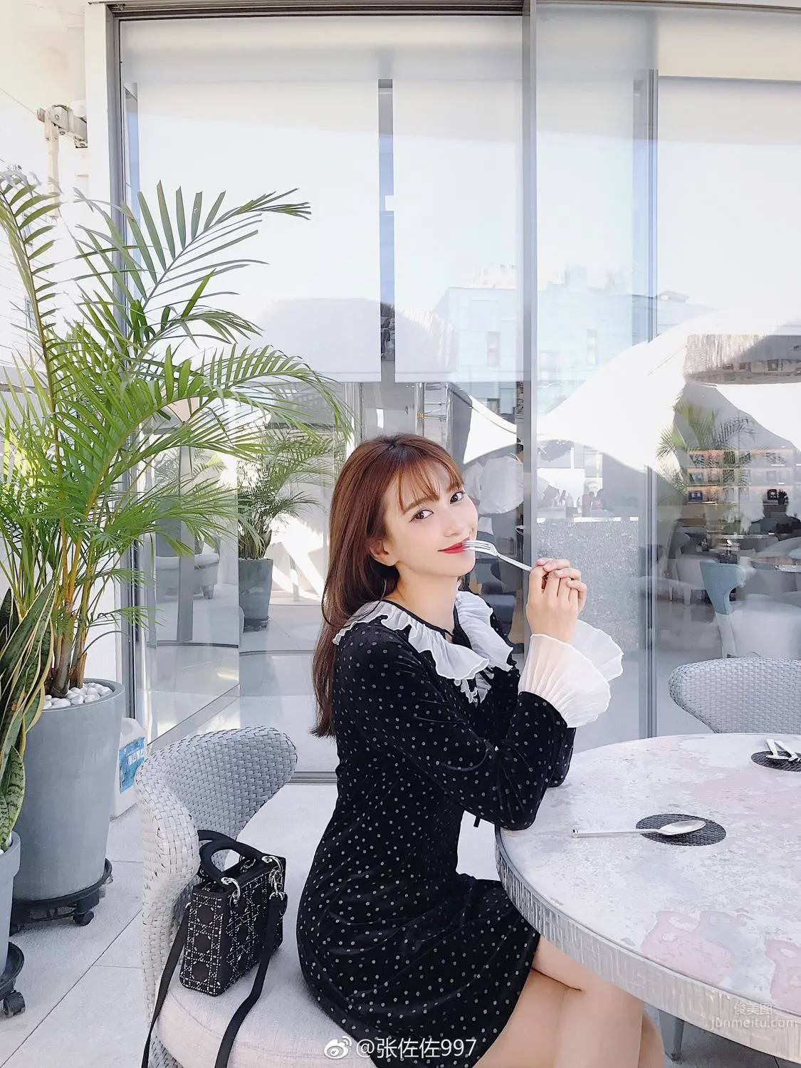 夢幻正妹張佐佐 微博美妝私房照 10