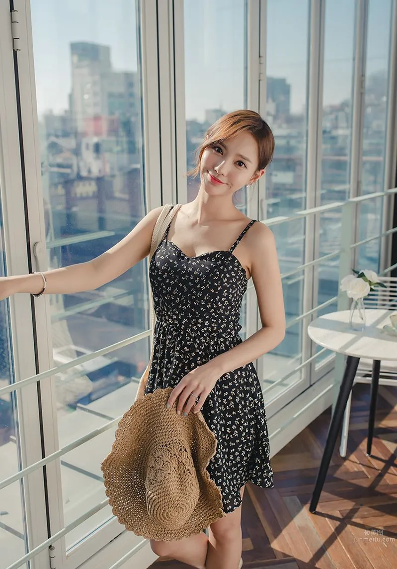 Korean Model Yeonjieun maybeach Casual Wear Series 4 photo 29