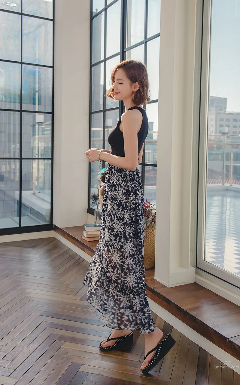 Korean Model Yeonjieun maybeach Casual Wear Series 4 photo 54