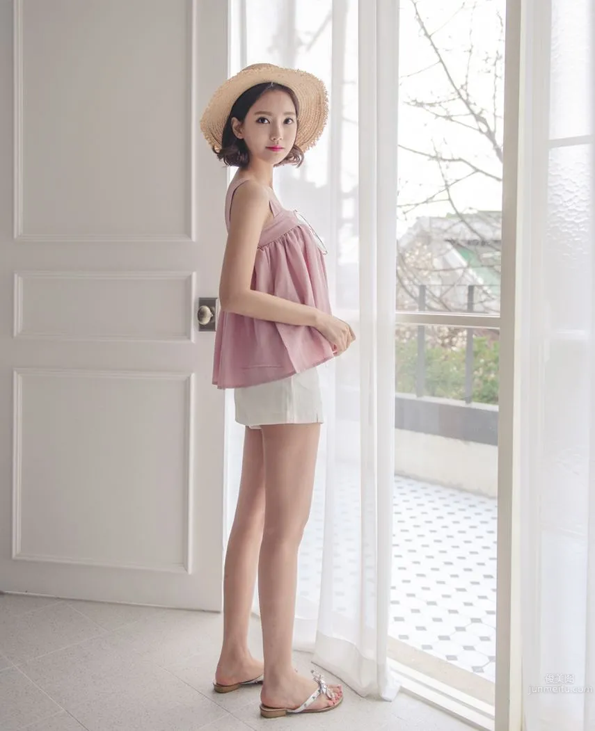 Korean Model Yeonjieun maybeach Casual Wear Series 3 photo 18