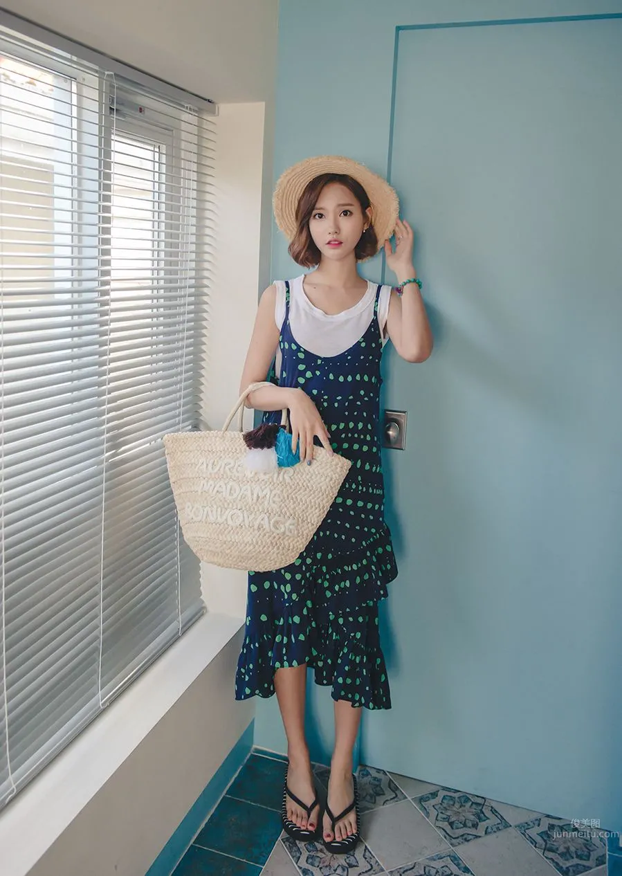 Korean Model Yeonjieun maybeach Casual Wear Series 4 photo 24