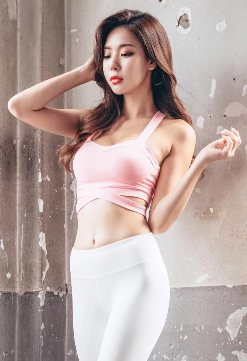Korean Model Park Da Hyun Lologirl Sportswear Series One photo 39