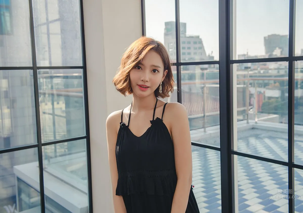 Korean Model Yeonjieun maybeach Casual Wear Series 4 photo 6