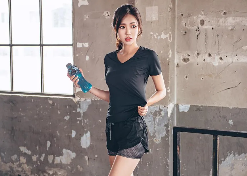 Korean Model Park Da Hyun Lologirl Sportswear Series One photo 76