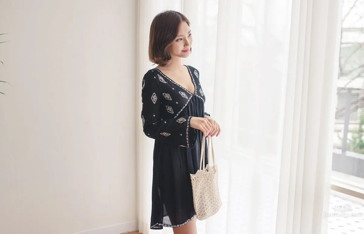 Korean Model Yeonjieun maybeach Casual Wear Series 3 photo 42