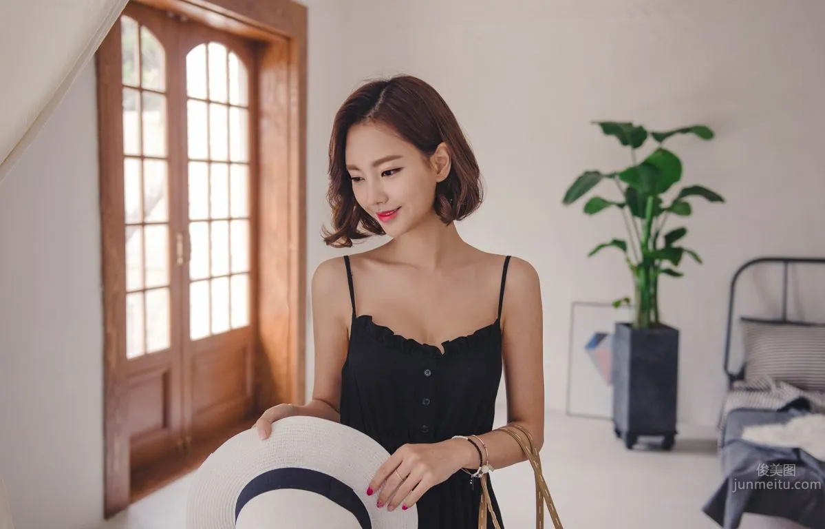 Korean Model Yeonjieun maybeach Casual Wear Series 3 photo 54