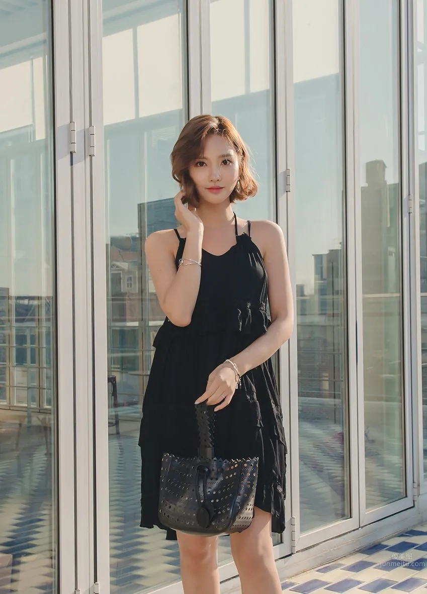 Korean Model Yeonjieun maybeach Casual Wear Series 4 photo 9