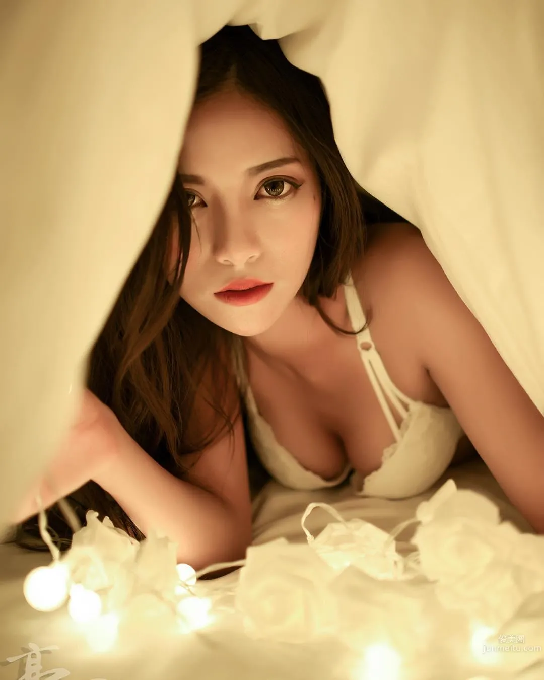 Dark-Faced Beauty Huang Shuting, Fair Beautiful Legs Extremely Dangerous photo 20
