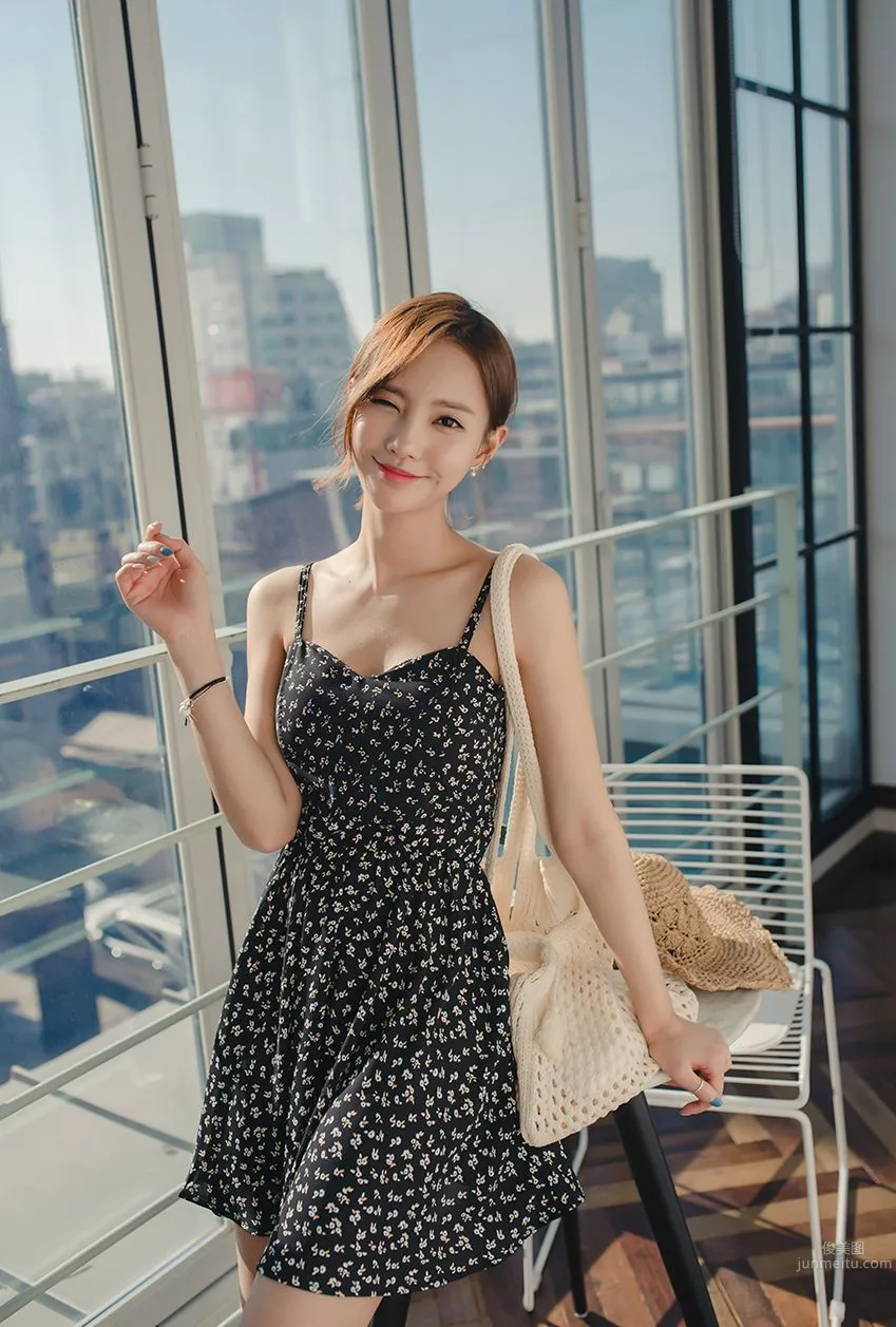Korean Model Yeonjieun maybeach Casual Wear Series 4 photo 33