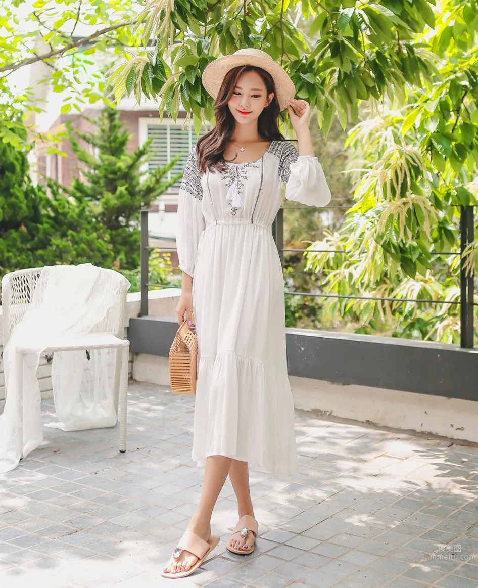 Korean Model Yeonjieun maybeach Casual Wear Series 3 photo 2