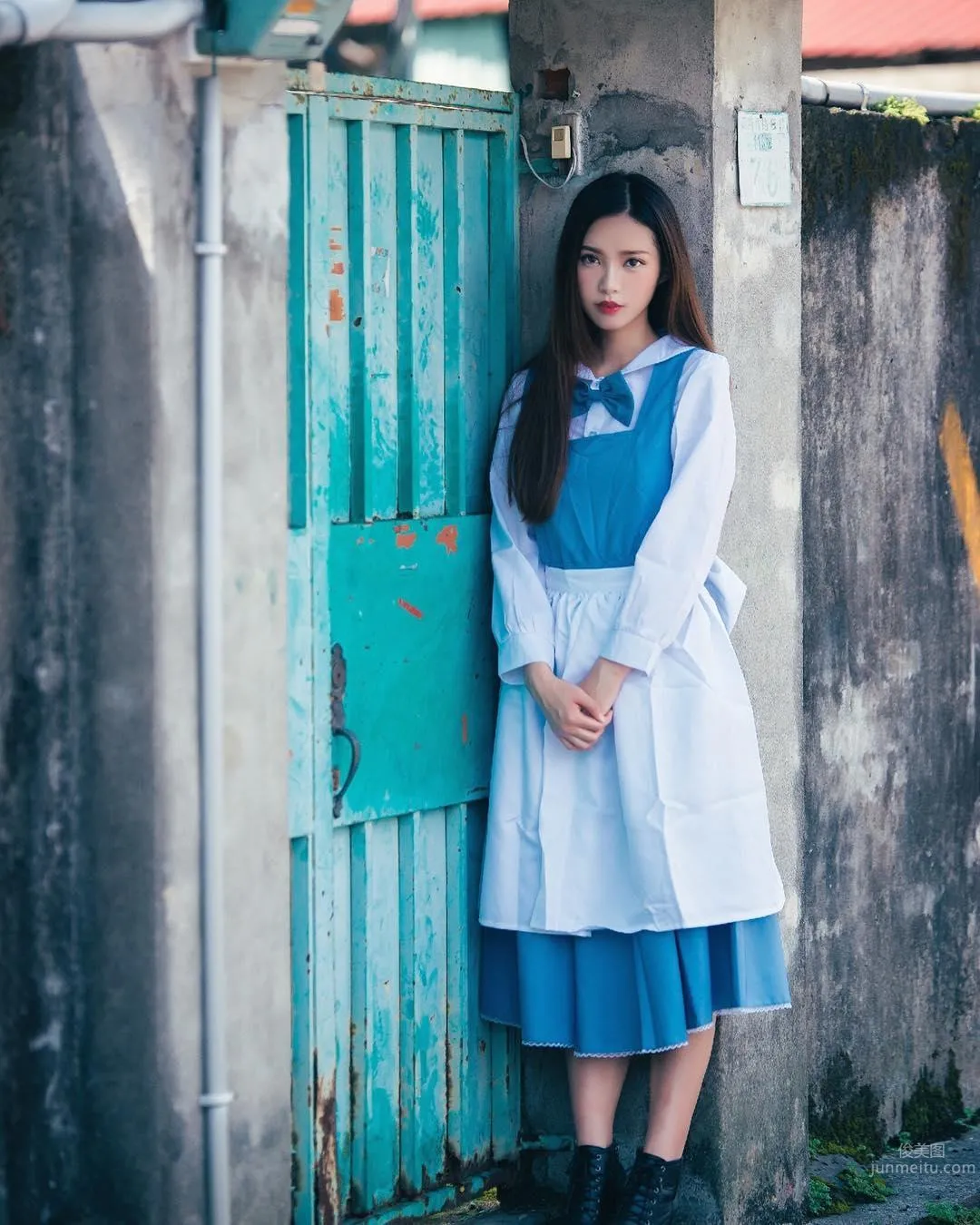 Dark-Faced Beauty Huang Shuting, Fair Beautiful Legs Extremely Dangerous photo 14