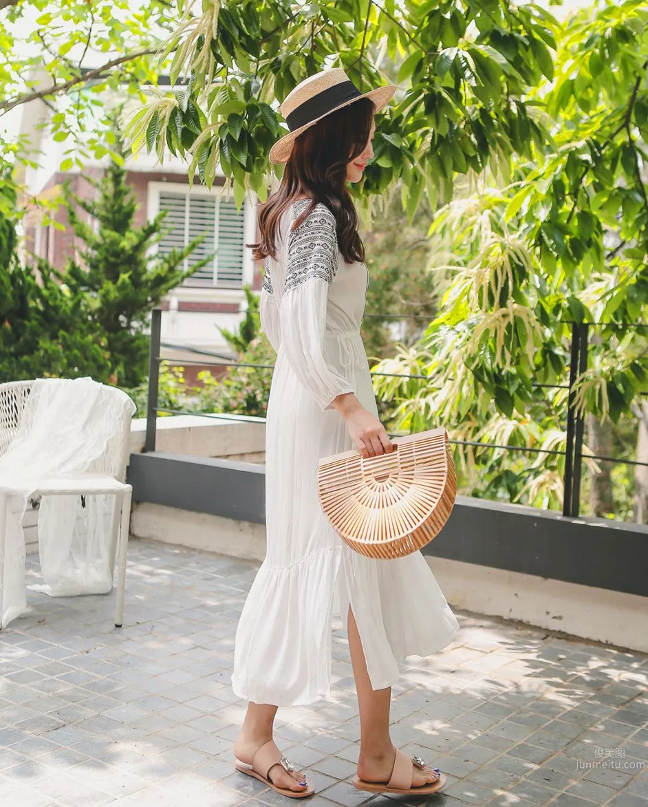 Korean Model Yeonjieun maybeach Casual Wear Series 3 photo 11