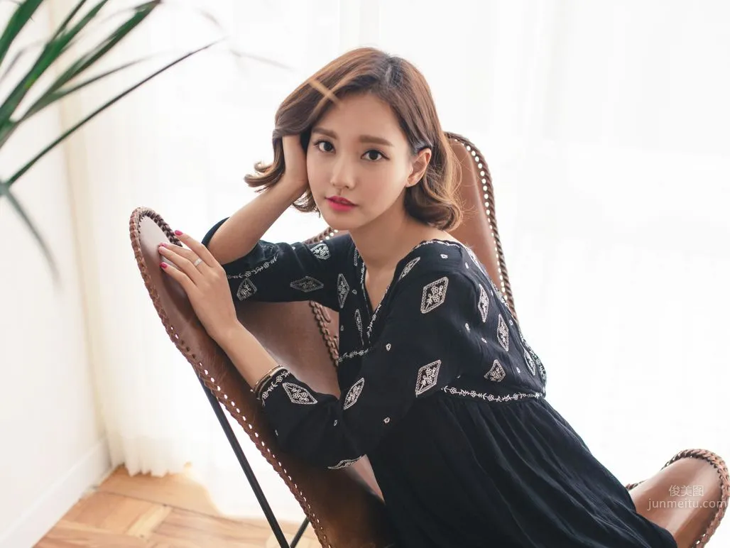Korean Model Yeonjieun maybeach Casual Wear Series 3 photo 43