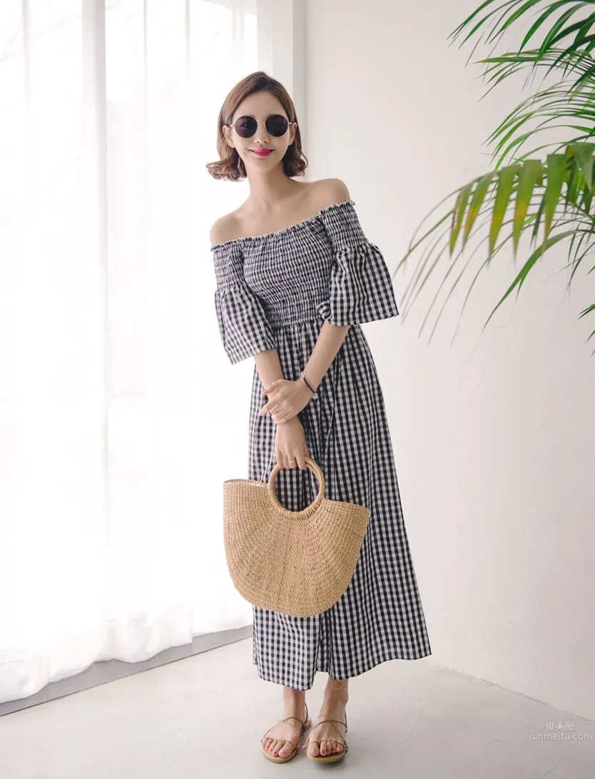Korean Model Yeonjieun maybeach Casual Wear Series 4 photo 76