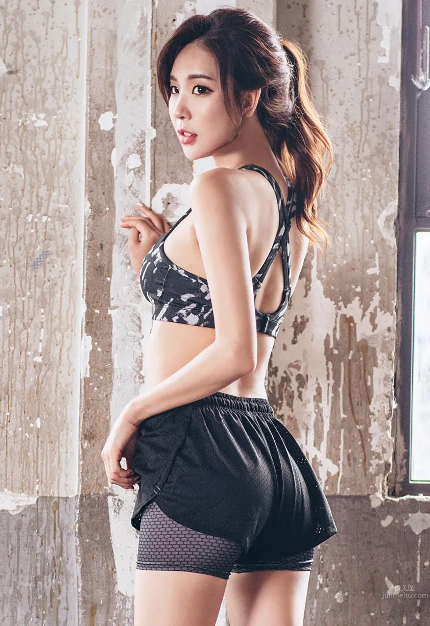 Korean Model Park Da Hyun Lologirl Sportswear Series One photo 49