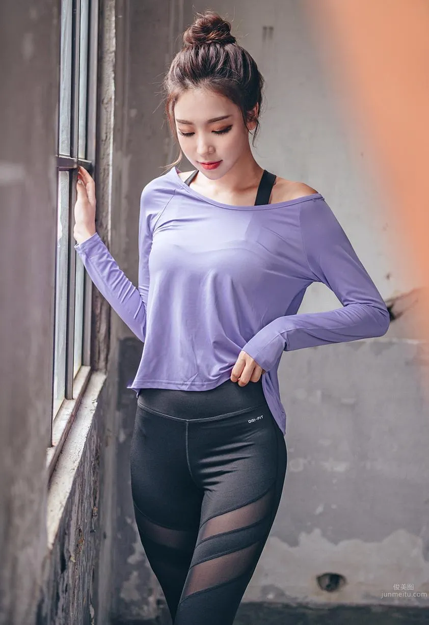 Korean Model Park Da Hyun Lologirl Sportswear Series One photo 86