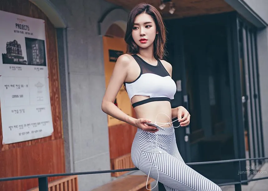 Korean Model Park Da Hyun Lologirl Sportswear Series One photo 17