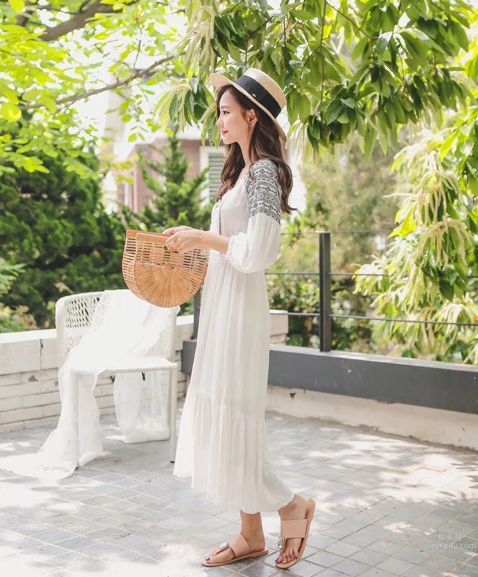 Korean Model Yeonjieun maybeach Casual Wear Series 3 photo 10