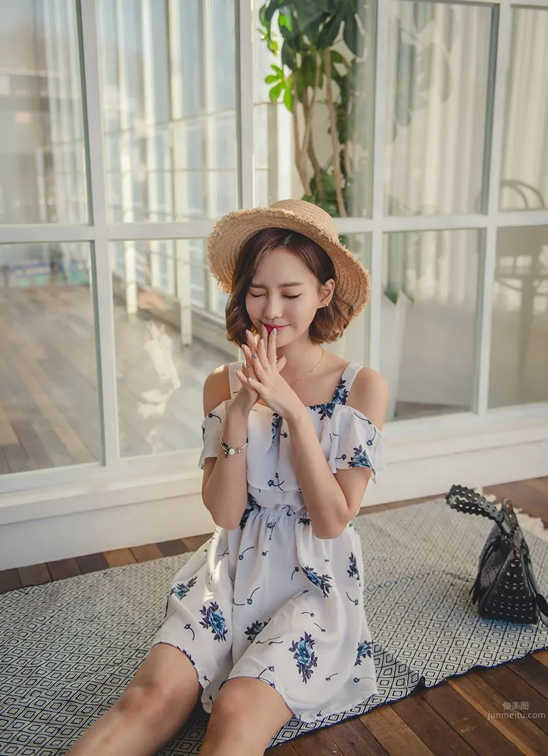 Korean Model Yeonjieun maybeach Casual Wear Series 4 photo 61