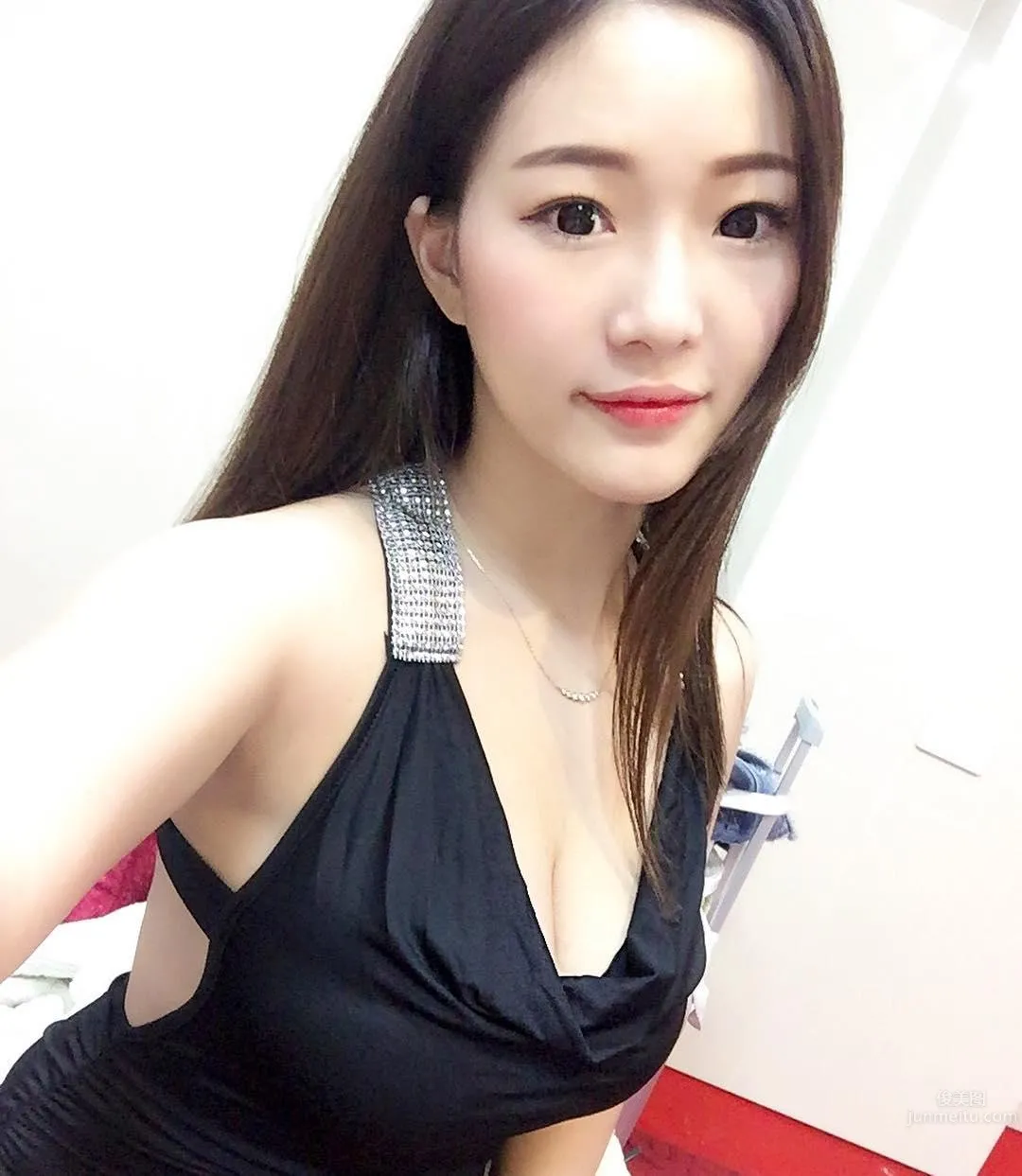 Shi Feiya, The Fierce Outdoor Shoot Sweetheart photo 17