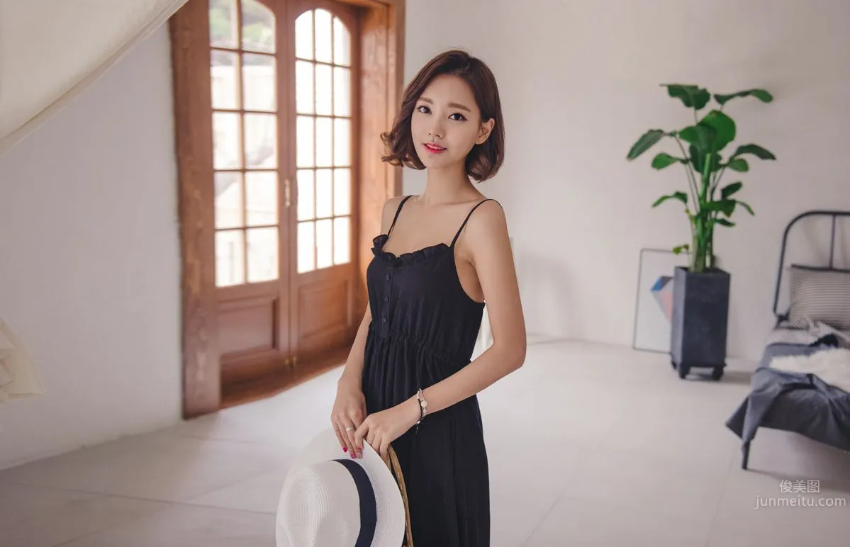 Korean Model Yeonjieun maybeach Casual Wear Series 3 photo 58